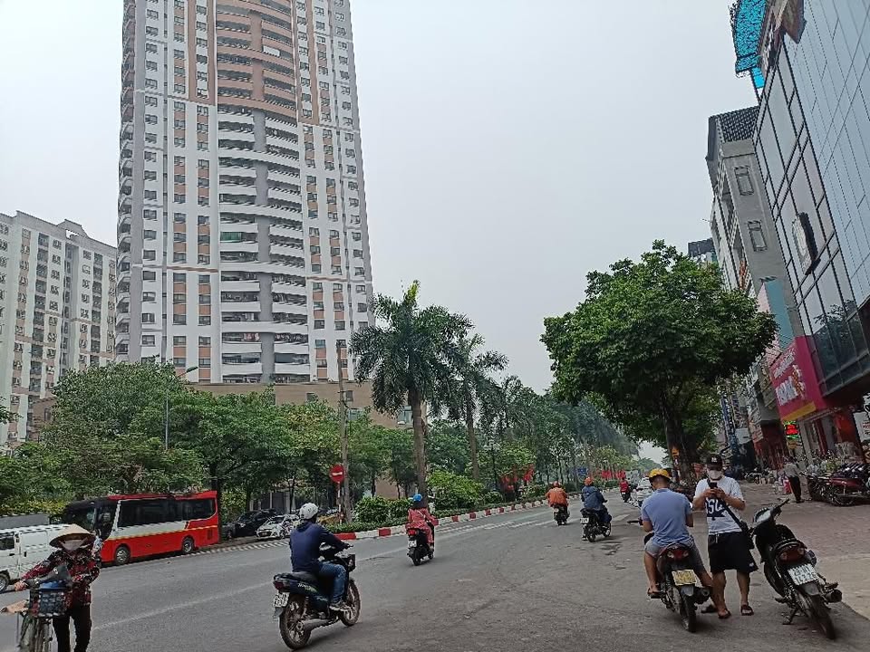 Nhà phố Tân Mai, Hoàng Mai 86m² giá thỏa thuận - Mặt phố rộng rãi, dòng tiền ổn định