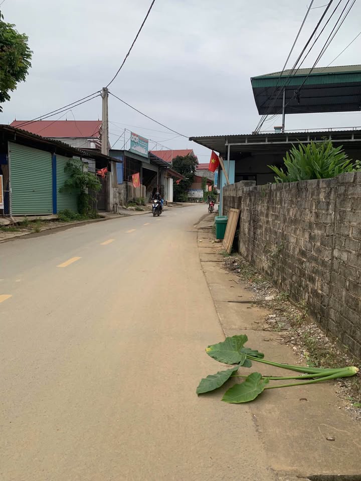 Lô đất Huống Thượng 800m² giá thỏa thuận - Vị trí đắc địa đầu cầu treo!