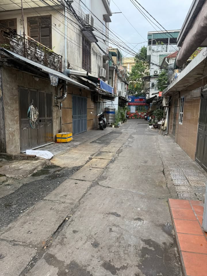 Căn hộ tập thể 60m² phố Thanh Nhàn giá 2 tỷ - Chính chủ bán gấp!