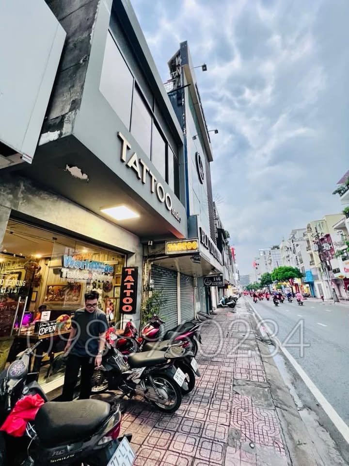 Nhà Phố Hồ Văn Huê, Phú Nhuận 40m² giá 10.4 tỷ - Kinh doanh sầm uất ngay mặt tiền!