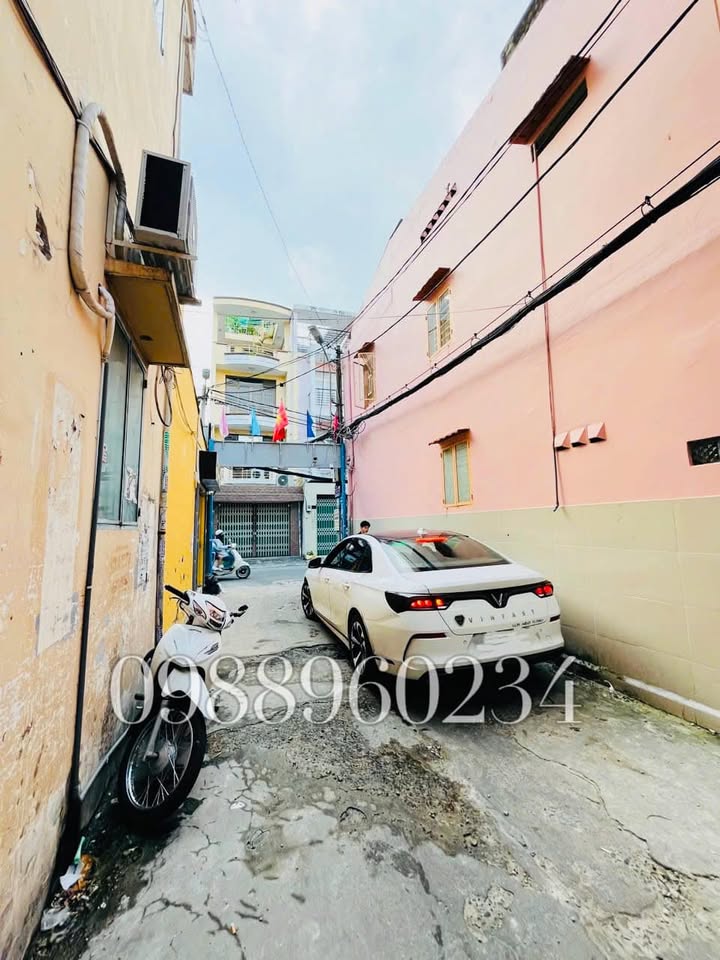 Nhà phố Huỳnh Văn Bánh 80m² giá chỉ 12 tỷ - Tiện nghi đầy đủ, chính chủ bán gấp!