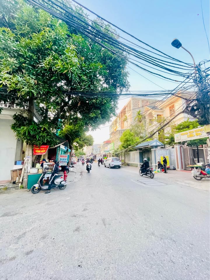 Nhà mặt đường Thiên Lôi, Lê Chân, Hải Phòng 122m² giá 8 tỷ - Thích hợp cho thuê hoặc kinh doanh!