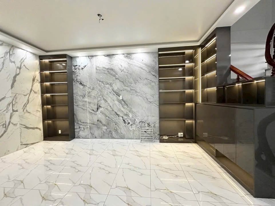 Bán nhà 3 tầng Kiến An, Hải Phòng 43m² giá 2.95 tỷ - Sổ đỏ chính chủ, gần chợ sắt mới!