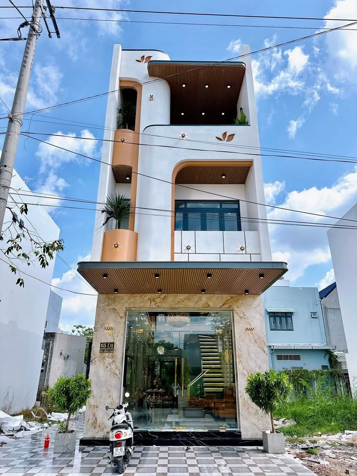 Nhà 1 Trệt 2 Lầu Đường D1 Khu Hồng Loan Cần Thơ 80m² giá 7.6 tỷ - Thiết kế hiện đại, đầy đủ nội thất!