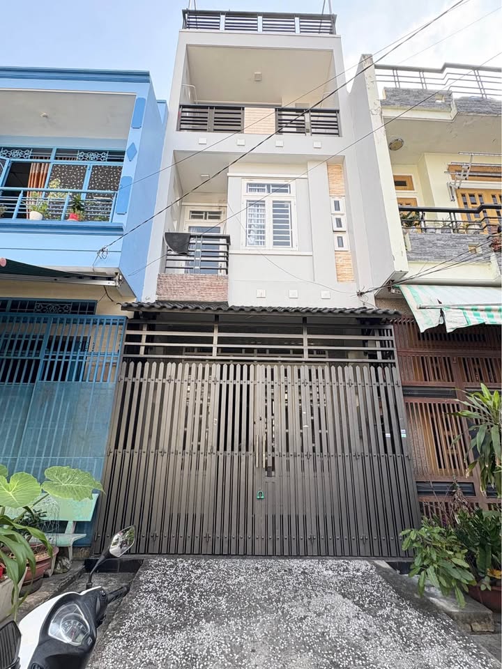 Nhà bán chính chủ tại Bình Tân 57m² - Hẻm xe tải thông thoáng, 3 lầu, 4PN