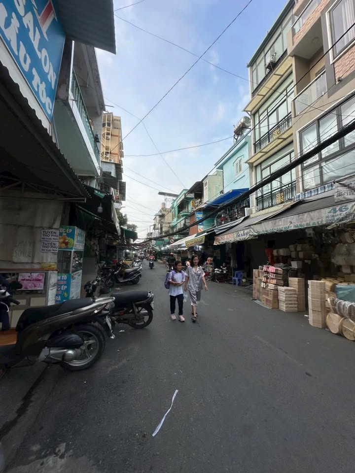 Nhà Quận 10 - Diện tích 22m² giá 3.15 tỷ - Ô tô tới nhà, sẵn sàng vào ở!