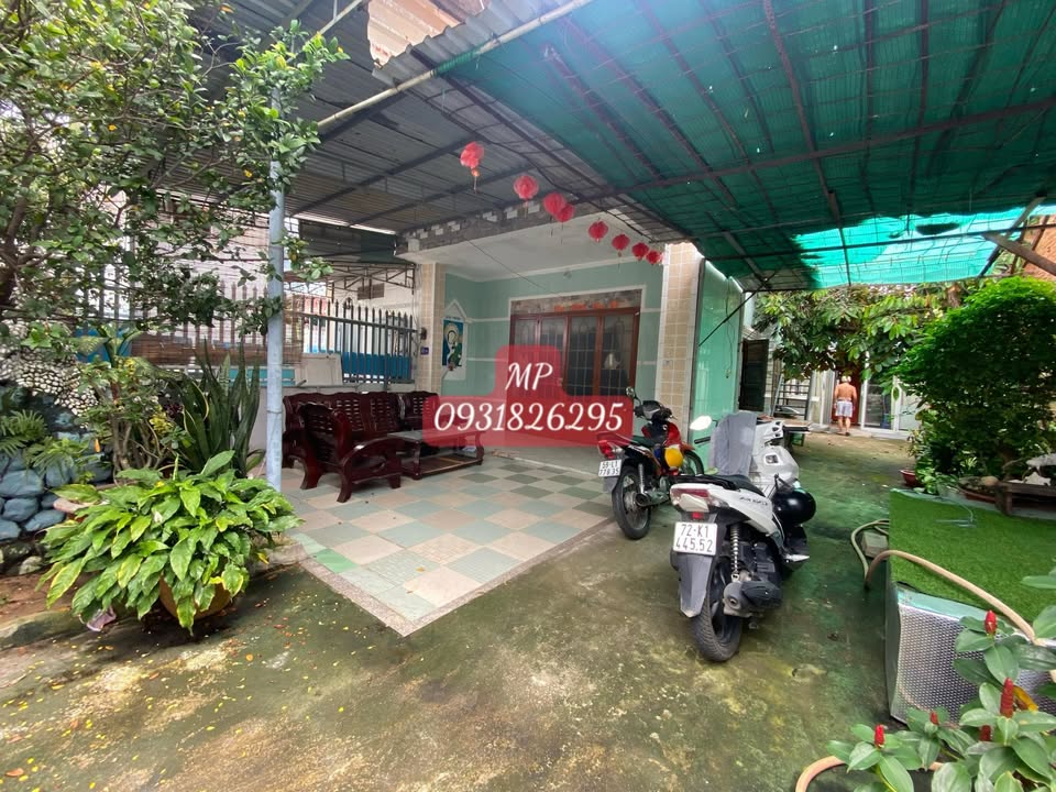 Nhà bán Long Hải 283m² giá 5 tỷ - Đối diện Bến xe Long Hải!