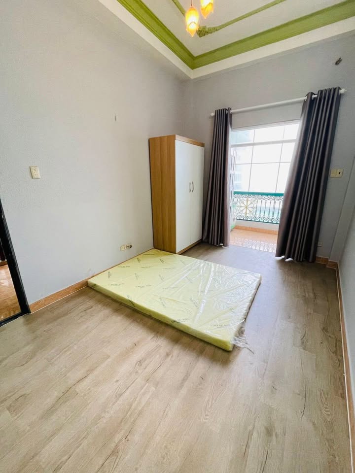 Căn hộ cho thuê đường Phan Huy Ích, Quận Tân Bình, giá 4.19 triệu - Bếp tách riêng, ban công thoáng mát!