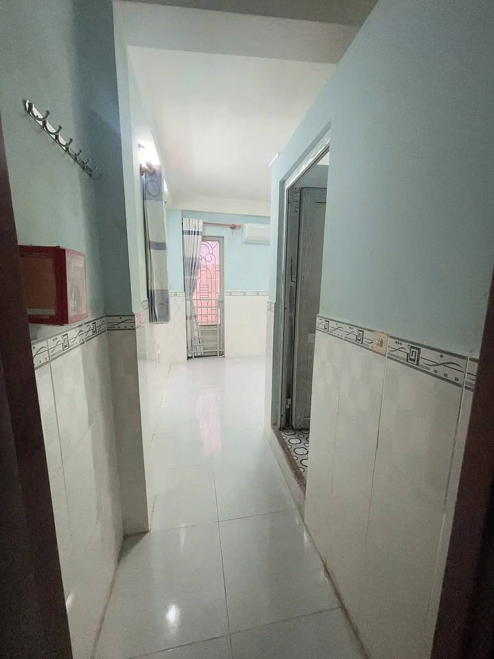 Phòng cho thuê tại Quận 10, diện tích 18m² chỉ 2.8 triệu - Sẵn sàng ở ngay!