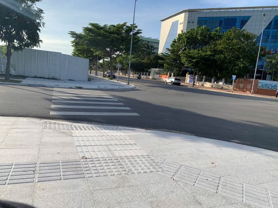 Lô góc mặt tiền Lê Thánh Tôn, Phan Rang-Tháp Chàm, 145m² giá 9.3 tỷ - Đầu tư sinh lời ngay!