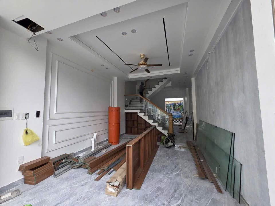 Nhà 3 tầng Hồng Thái An Dương 61m² giá 2 tỷ - Ô tô đỗ cửa 24/7!