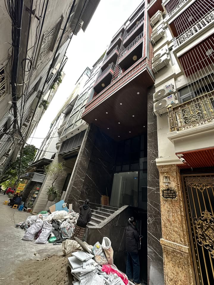 Căn hộ dịch vụ Chùa Láng 110m² giá 56.99 tỷ - Dòng tiền ổn định 3 tỷ/năm!