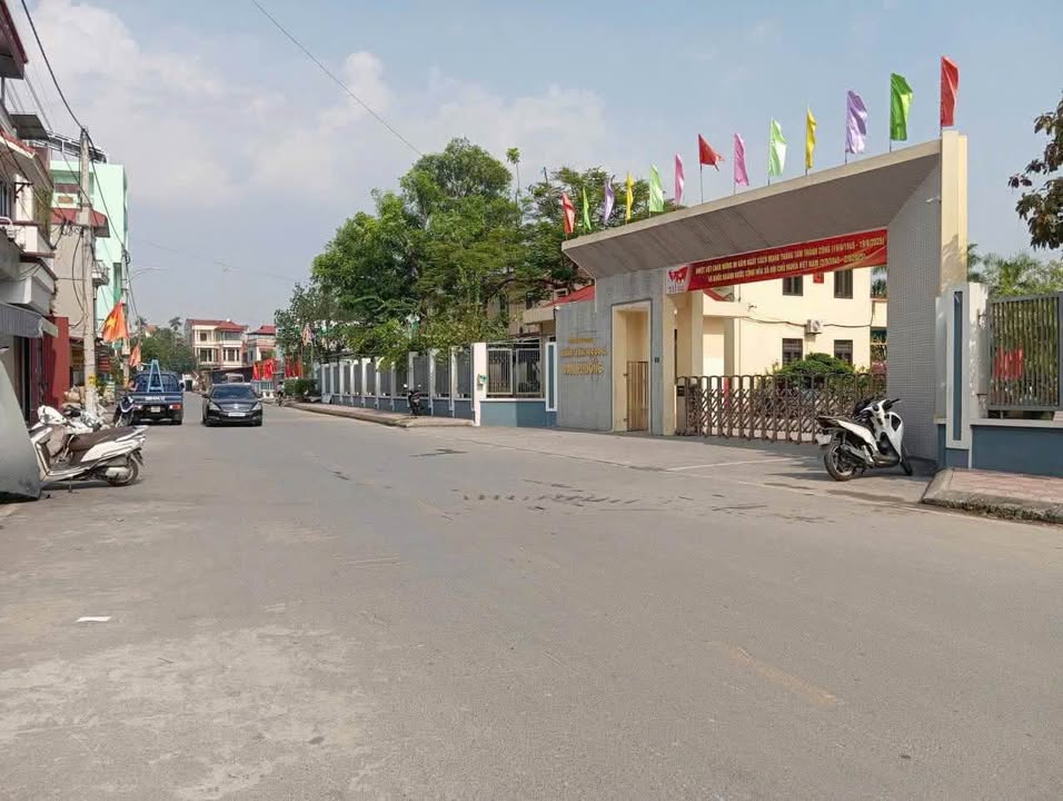 Nhà 3 tầng phường Đan Phượng 69m² giá 5 tỷ - Sẵn sàng ở ngay!