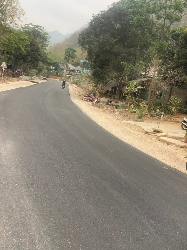 Đất nền lô góc Quốc lộ 15, xã Chiềng Châu, 72m² chỉ 400 triệu - Cơ hội đầu tư hấp dẫn!