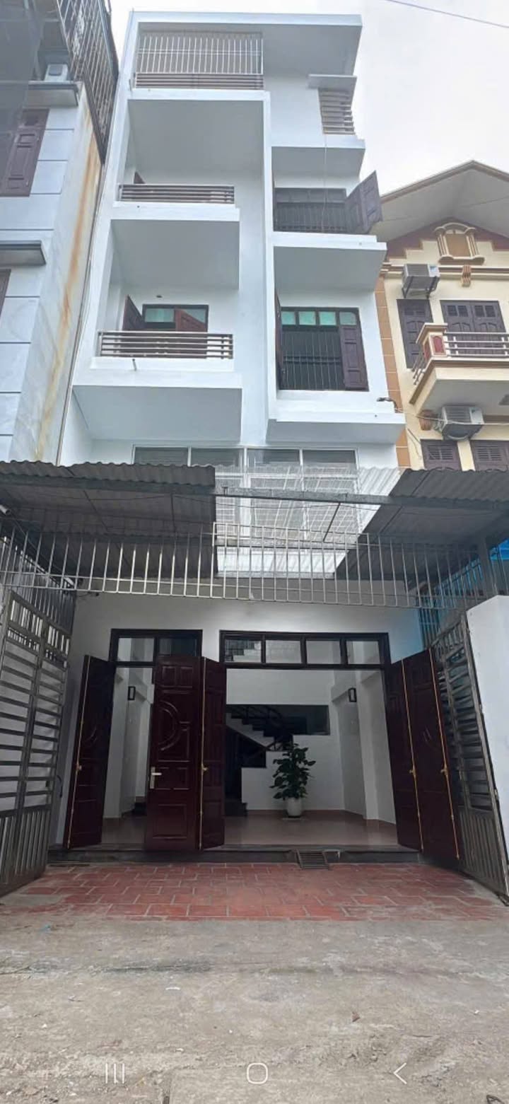 Nhà 5 tầng phường Hùng Vương, TP Phúc Yên 78,1m² giá 3,985 tỷ - Vị trí đắc địa gần bến xe!