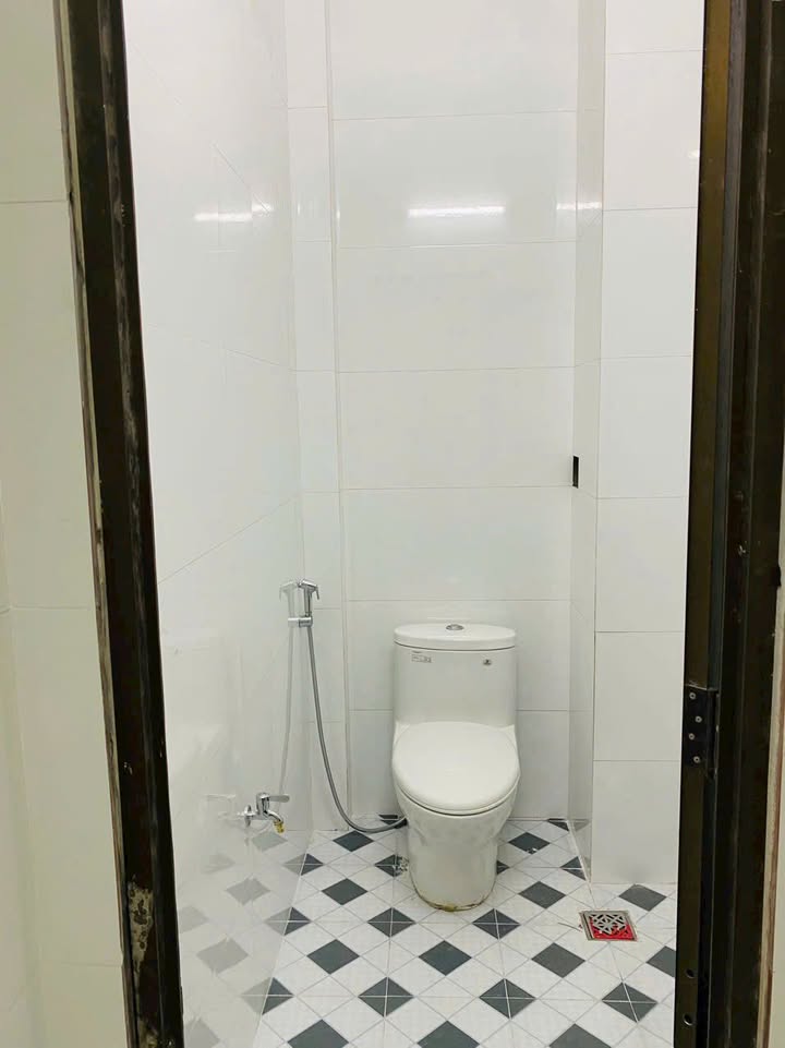 Phòng trọ có gác lửng Hẻm 196 Nguyễn Công Trứ - Giá chỉ 2.5 triệu/tháng!