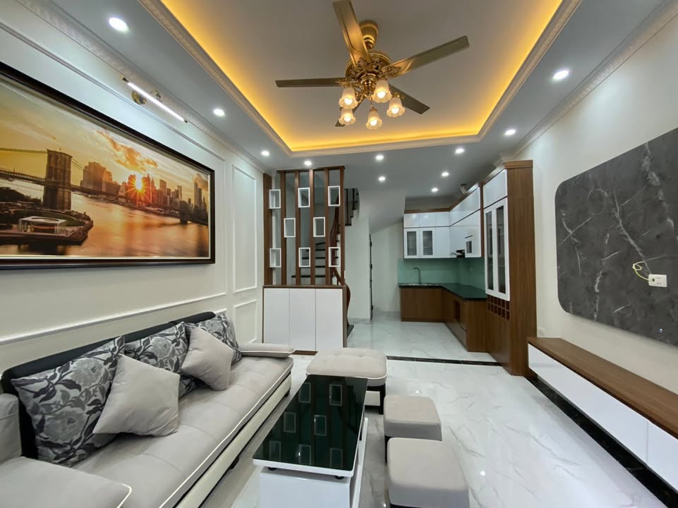 Nhà mới xây đẹp tại Trịnh Văn Bô, Xuân Phương 35m² giá 5.95 tỷ - Thiết kế hiện đại, giao thông thuận tiện!