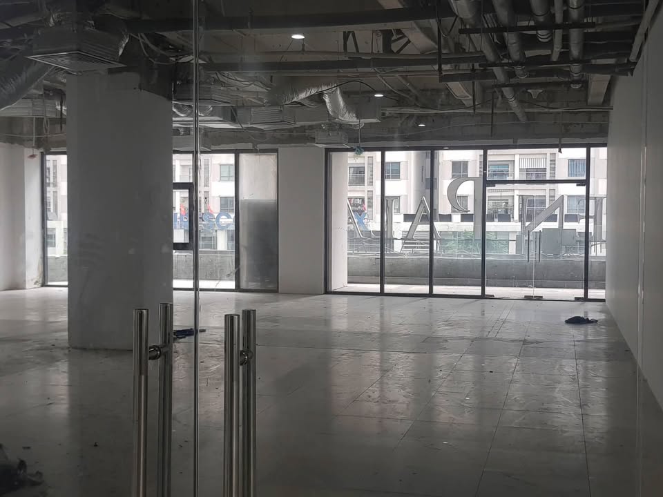 Cho thuê sàn khu Duy Tân Cầu Giấy 500m² - Phù hợp làm Gym, studio