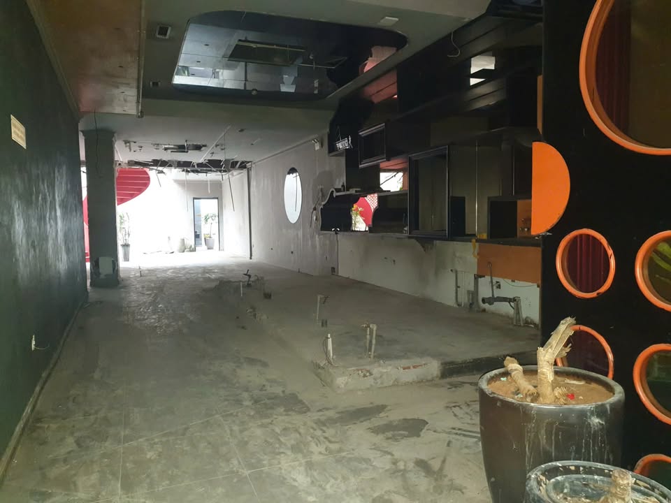 Cho thuê nguyên căn nhà phố cổ Hàng Buồm 1500m² giá 350 triệu – Vị trí đắc địa