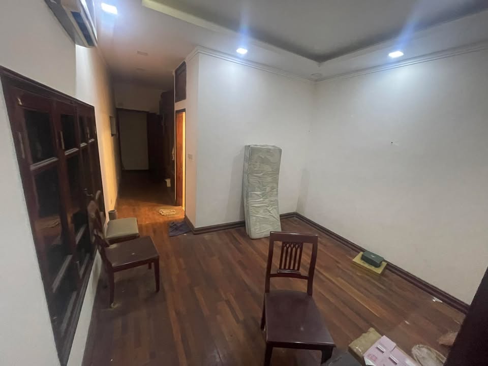 Nhà cho thuê phố Lý Thường Kiệt, 60m² giá 40 triệu - Lô góc, mặt tiền 16m!