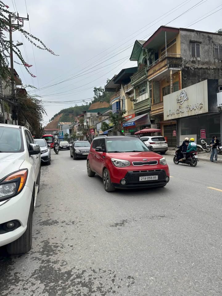 Bán nhà phố Yên Bái 247m² giá 14 tỷ - Vị trí đắc địa trung tâm!