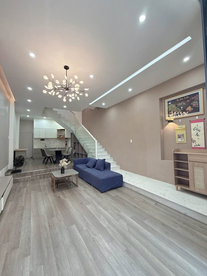 Nhà 2 tầng mặt tiền Nguyễn Duy Cung Hòa Hải 85m² giá 5 tỷ - Vào ở ngay!