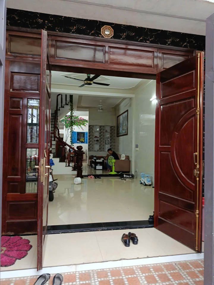 Nhà 3 tầng tại An Ngãi 6, Hòa Khánh, Đà Nẵng 100m² giá 3.95 tỷ - Thiết kế sang trọng, vào ở ngay!