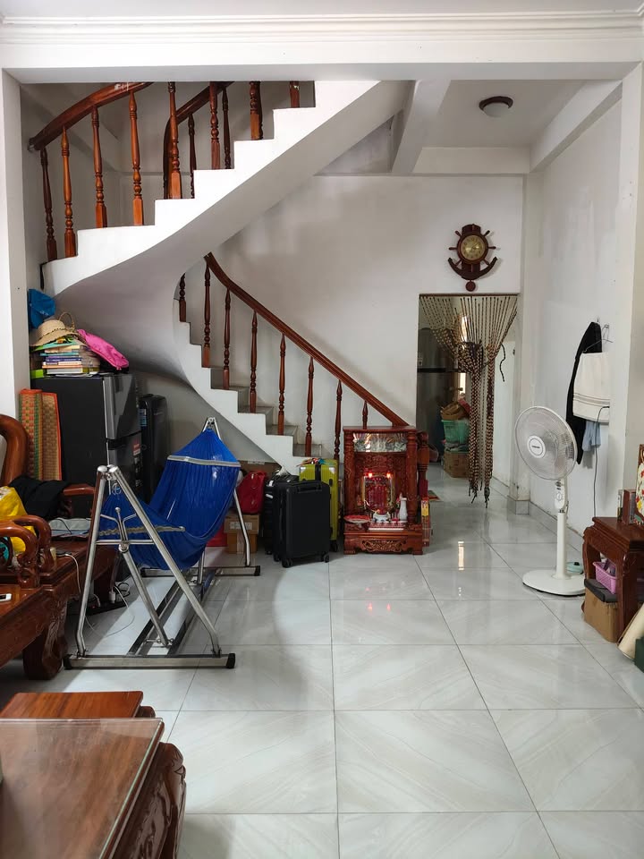 Nhà mặt tiền đường số Quận 7, diện tích 48m², giá 12 triệu/tháng - Full nội thất, tiện nghi