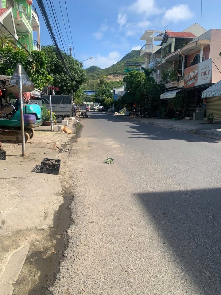 Nhà TĐC Hòn Rớ Nha Trang 75m² giá 5.8 tỷ - Kinh doanh sầm uất gần chợ