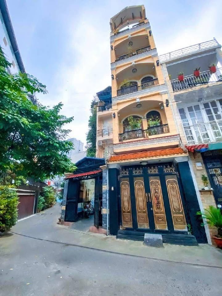 Nhà phố Cách Mạng Tháng 8, Quận 3 - 77m² giá 12 tỷ - Ô tô vào tận nhà!