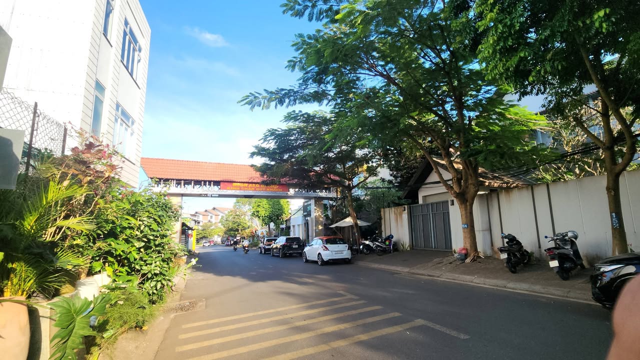 Đất nền Trịnh Công Sơn, Buôn Ma Thuột 91m² giá 4.5 tỷ - Vị trí trung tâm du lịch Ako Dhong!