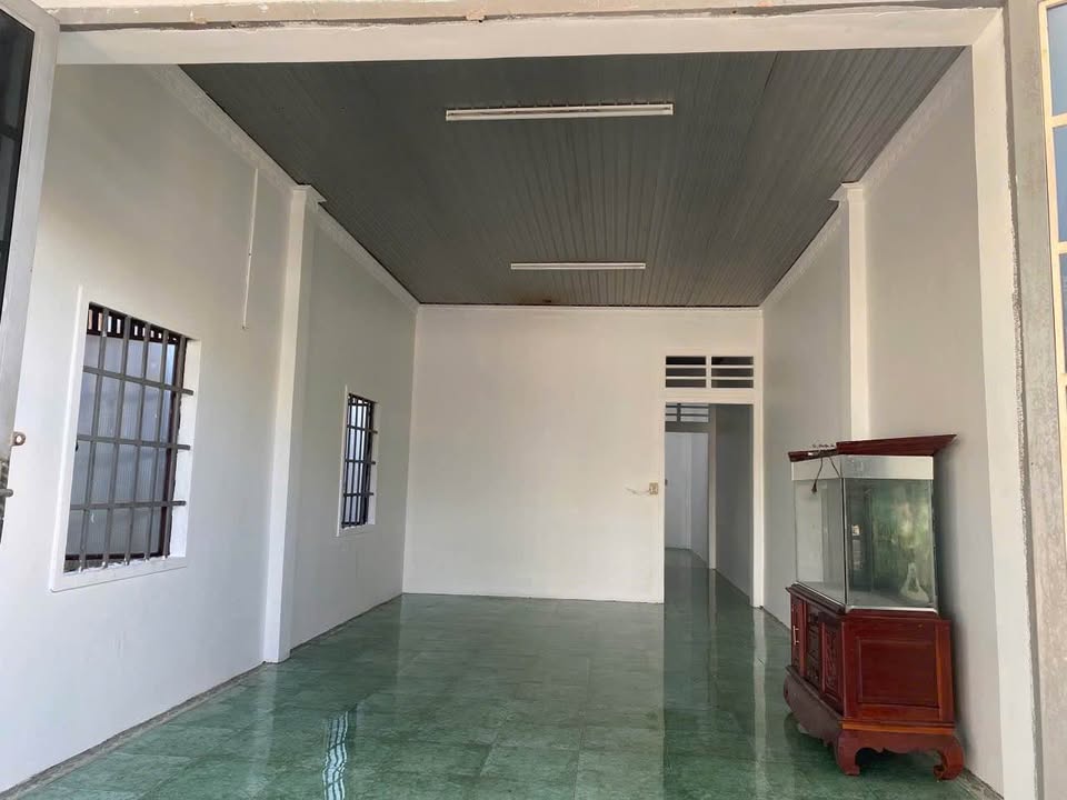 Nhà nguyên căn cho thuê Quốc lộ 14, Tiến Thành - Giá chỉ 5 triệu/tháng!