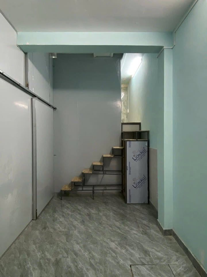 Nhà mặt tiền đường Tân Thới Hiệp 13, Quận 12 - Diện tích 21m², giá chỉ 3.5 triệu/tháng!