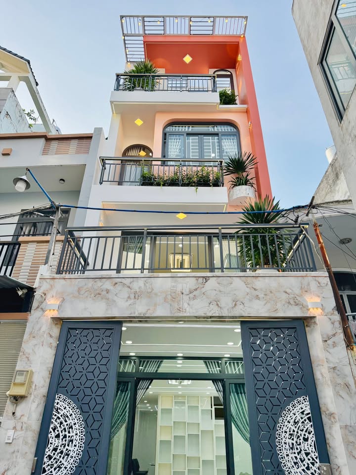 Nhà phố 4 tầng Phạm Văn Chiêu 60m² giá 9.2 tỷ - An ninh, tiện ích đầy đủ!