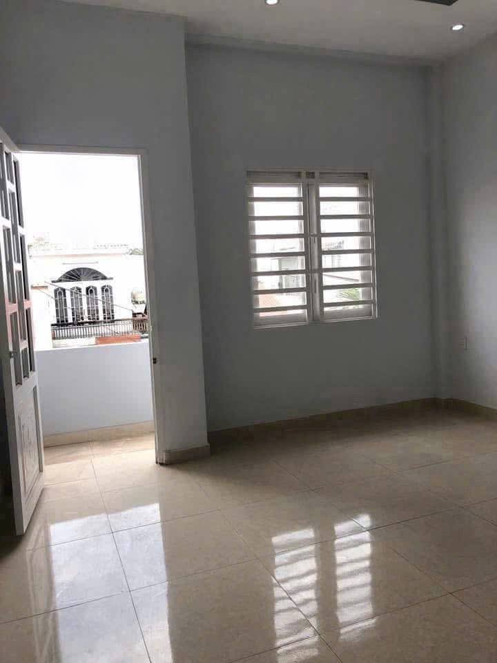 Nhà trệt lầu Bà Điểm Hóc Môn 36m² giá 3 tỷ - Sẵn sàng vào ở ngay!