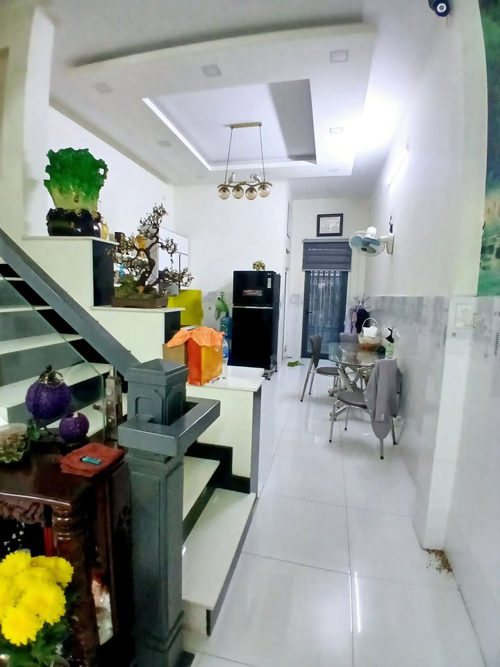 Nhà mặt tiền khu Đông Hưng Thuận 72m² giá 9.75 tỷ - Thiết kế hiện đại, sang trọng!