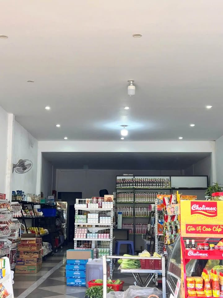 Nhà mặt tiền Chu Văn An, Bảo Lộc 300m² - Thích hợp mở văn phòng, kinh doanh!