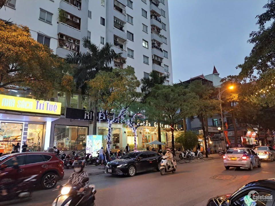 Chung cư 45 Nguyễn Sơn Long Biên 83m² giá 5 tỷ - Căn góc hiếm, thiết kế hợp lý!