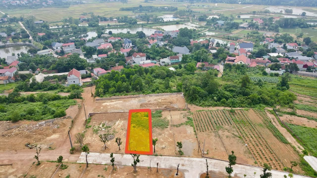 Lô đất Đông Hữu, Phú Sơn, Ba Vì 217m² giá chỉ 1 tỷ - View tuyệt đẹp trung tâm huyện!