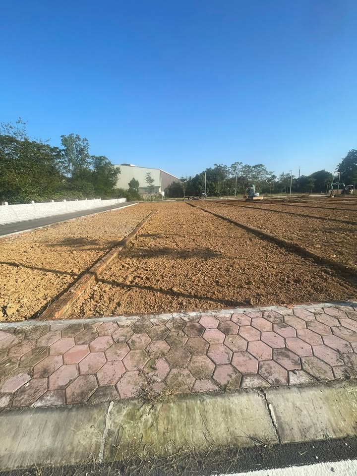 Đất nền Phú Cát Quốc Oai 100m² giá 4 tỷ - Đầu tư sinh lời hấp dẫn!