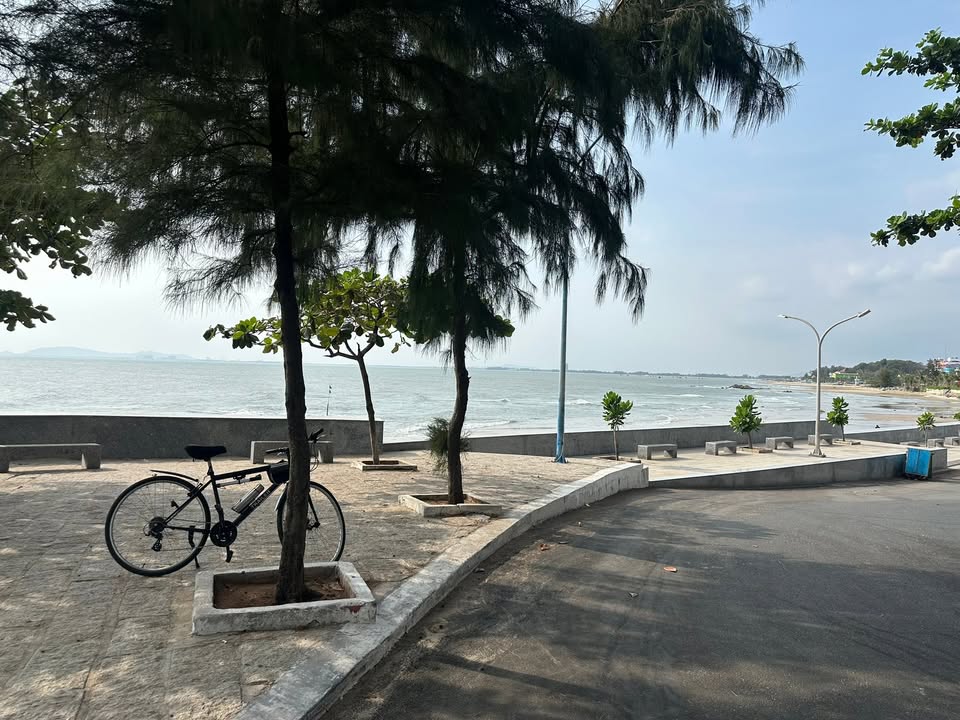 Đất nền thương mại dịch vụ Long Hải 240m² giá 2.3 tỷ - Cơ hội đầu tư gần biển!