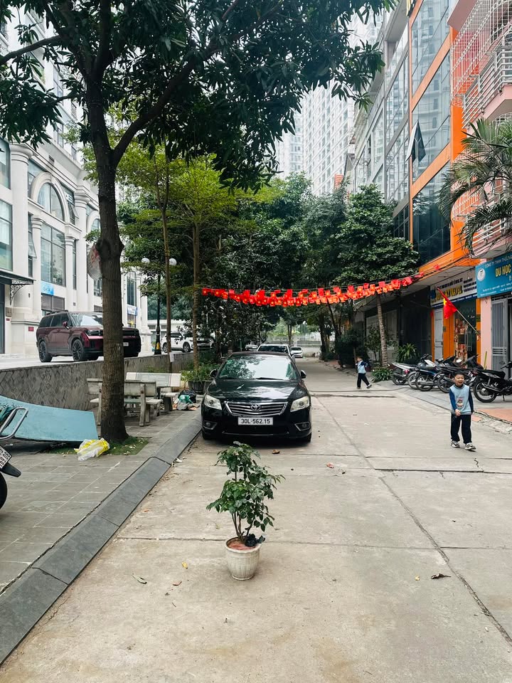 Nhà đẹp Nguyễn Cơ Thạch, Nam Từ Liêm, 53m² - Tiện ích ngập tràn, ô tô tránh nhau!