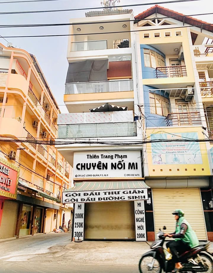 Nhà mặt tiền 2 Lạc Long Quân, Quận 11, 56m² giá 17.5 tỷ - Đầu tư sinh lời ngay!