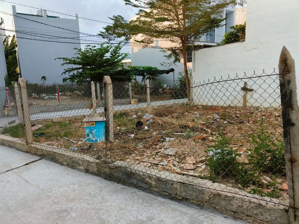 Đất Vĩnh Thạnh Nha Trang 61.4m² giá 1.35 tỷ - Lô góc đẹp, tiện ích đầy đủ!