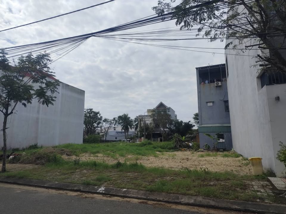 Đất biển Nguyễn Nghiễm Đà Nẵng 83m² giá 5 tỷ - Cách biển chỉ 250m!