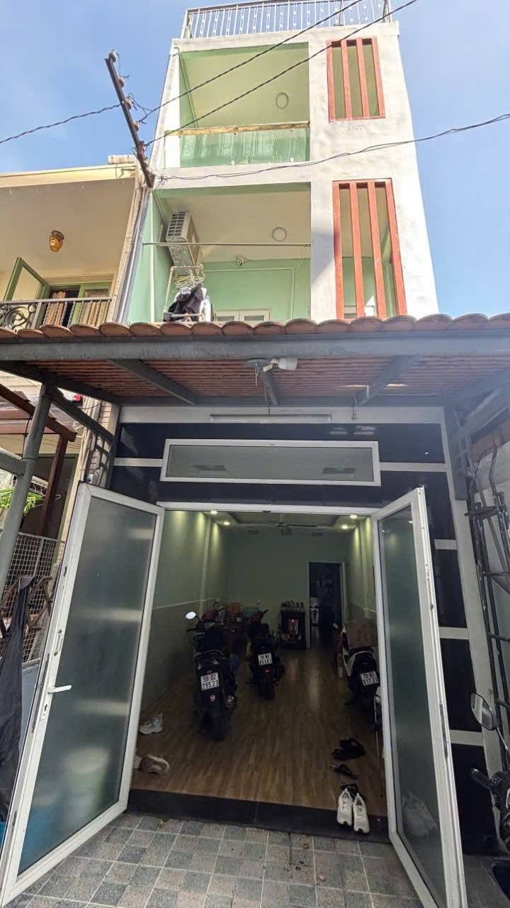 Nhà Trần Văn Đang, Quận 3, 71.3m² giá 9.5 tỷ - Nhà đẹp hai mặt tiền, gần Ga Sài Gòn!