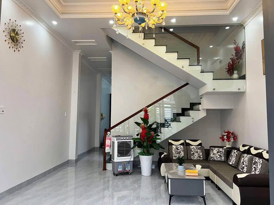 Nhà phố KDC Licogi, An Xuyên, Cà Mau 75m² giá 2.2 tỷ - Vào ở ngay!
