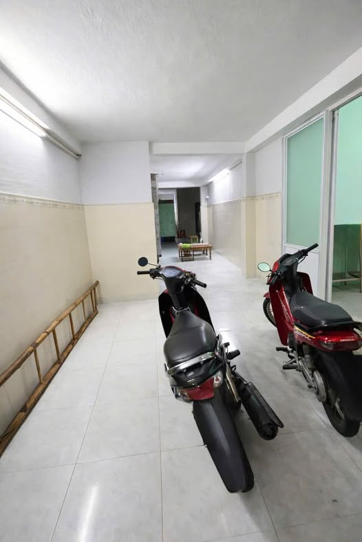 Nhà Phú Trung Tân Phú 107m² giá 7.58 tỷ - Đầu tư sinh lời hiệu quả!