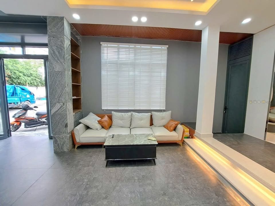 Nhà mặt phố Khu A Nguyễn Văn Lượng Gò Vấp 70m² giá 16 tỷ - Đẳng cấp sang trọng cho gia đình!
