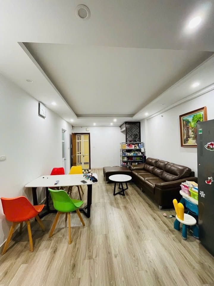 Căn hộ Chung cư Quân đội Thạch Bàn 70m² giá 4.x tỷ - Tiện ích đầy đủ, vị trí thuận lợi!